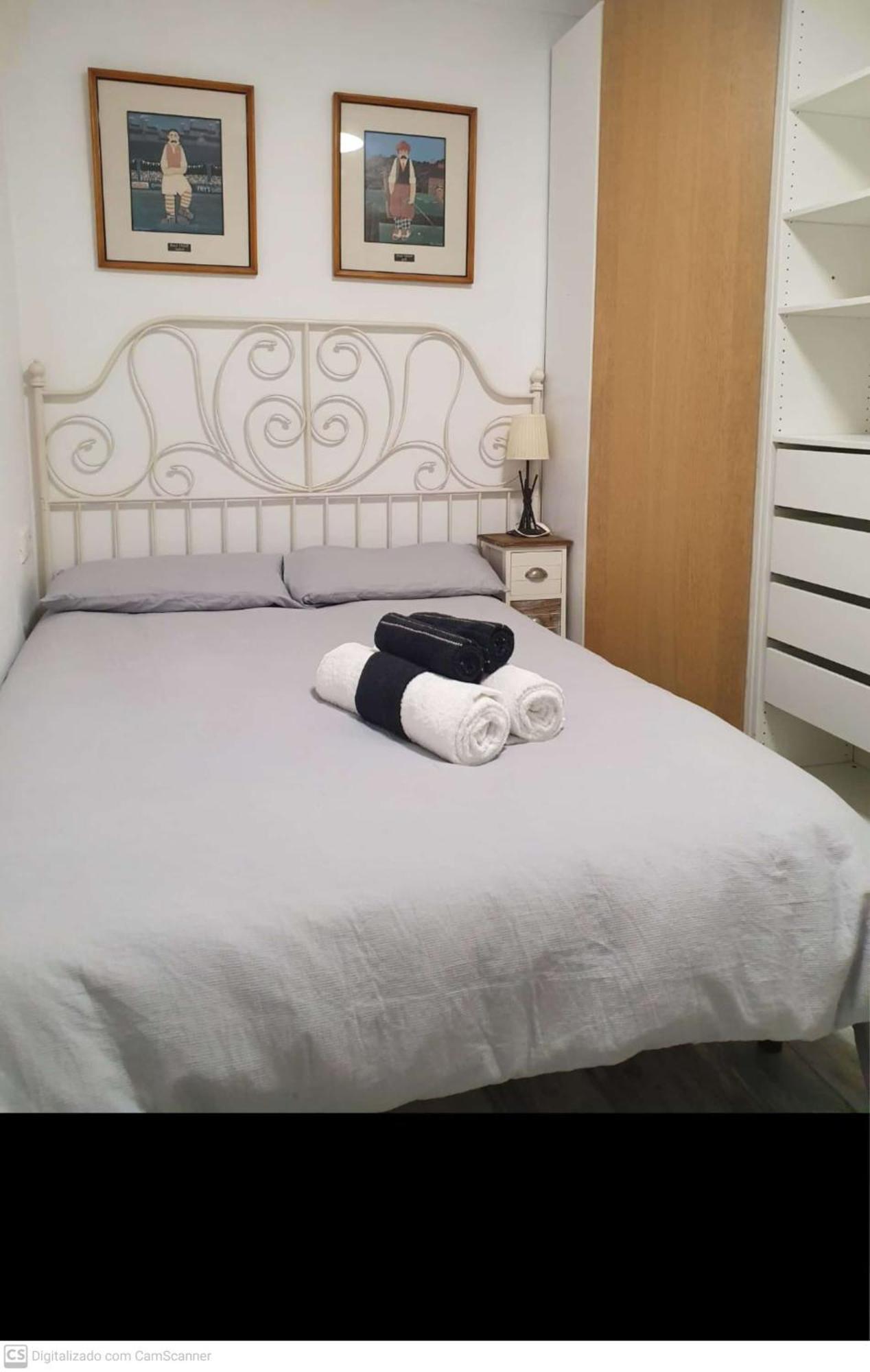 Studio Or Rooms With Private Bathroom Or Rooms With Shared Bathroom Barcellona Esterno foto