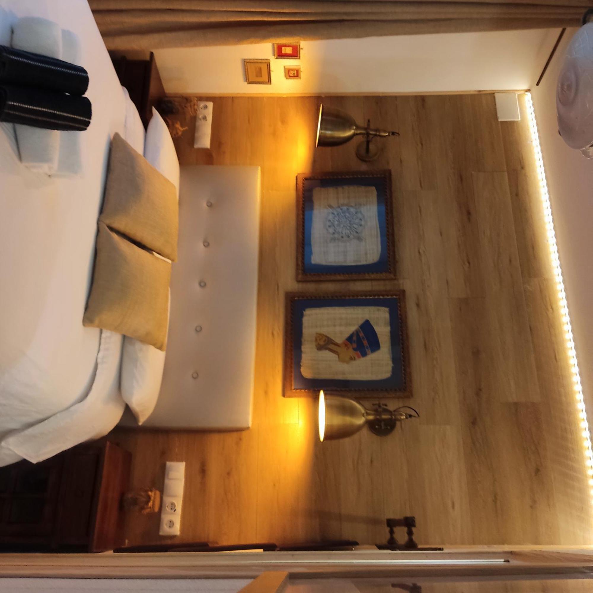 Studio Or Rooms With Private Bathroom Or Rooms With Shared Bathroom Barcellona Esterno foto