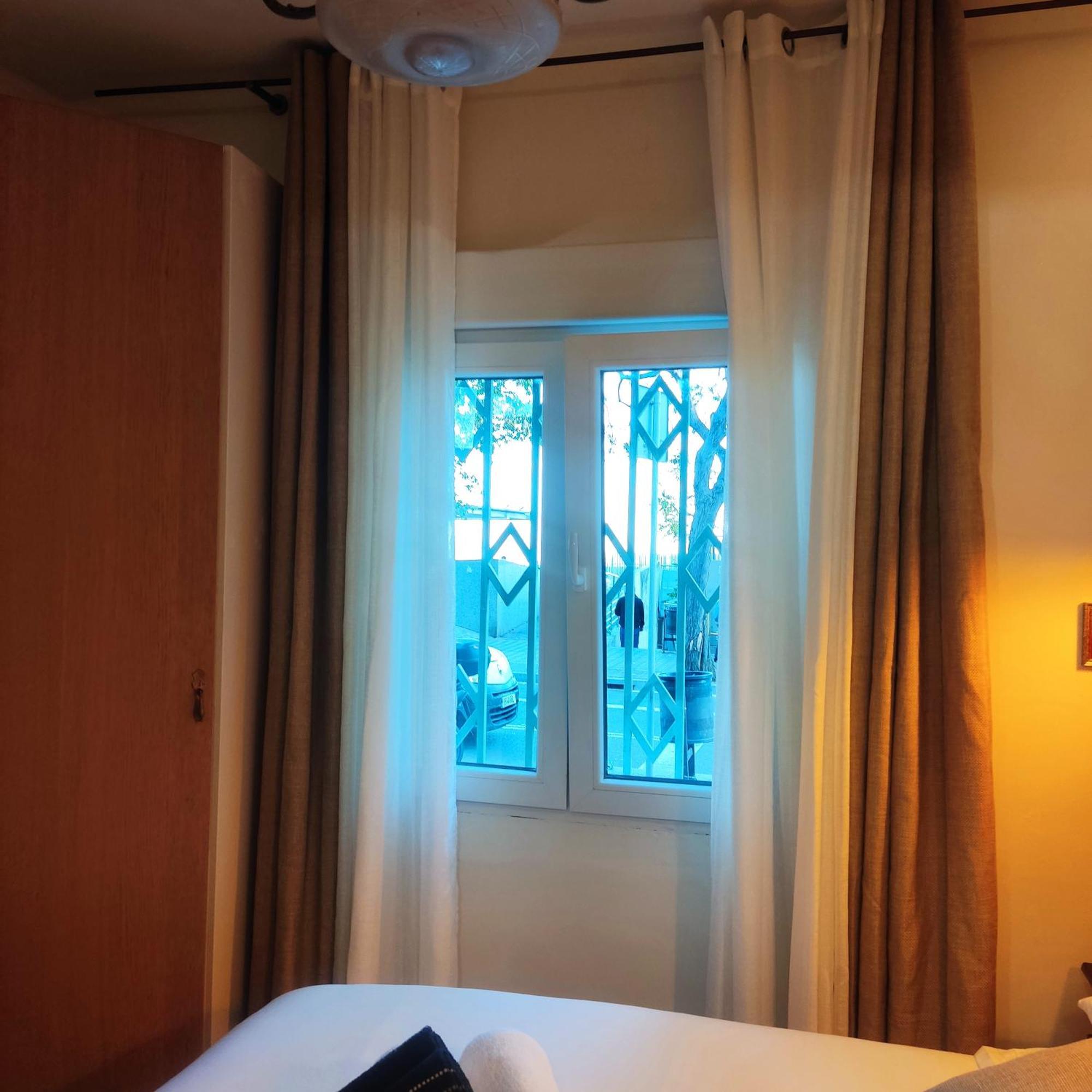 Studio Or Rooms With Private Bathroom Or Rooms With Shared Bathroom Barcellona Esterno foto